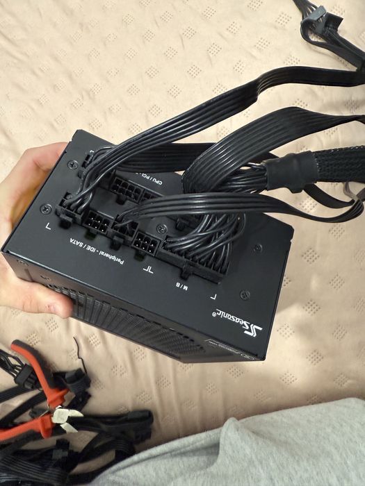 Sursa modulara 620w 80+ bronze