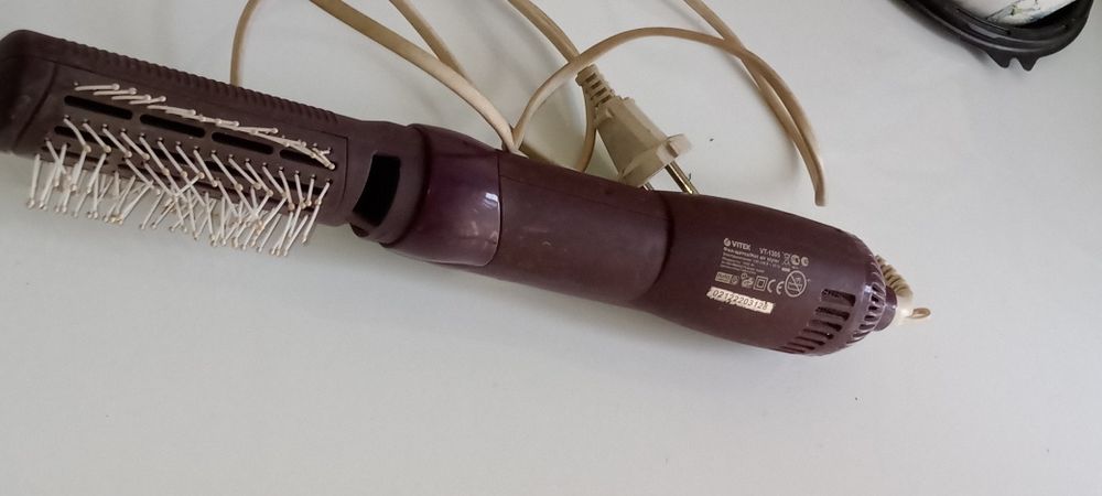 Продам фен - щётку