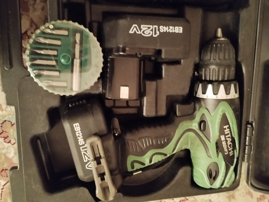 Шуруповёрт хитачи