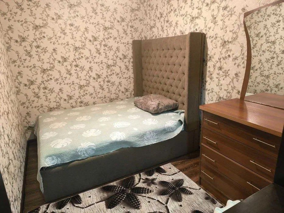 Сдаю якасарайский р-н Парижен 1/4/8.  425$