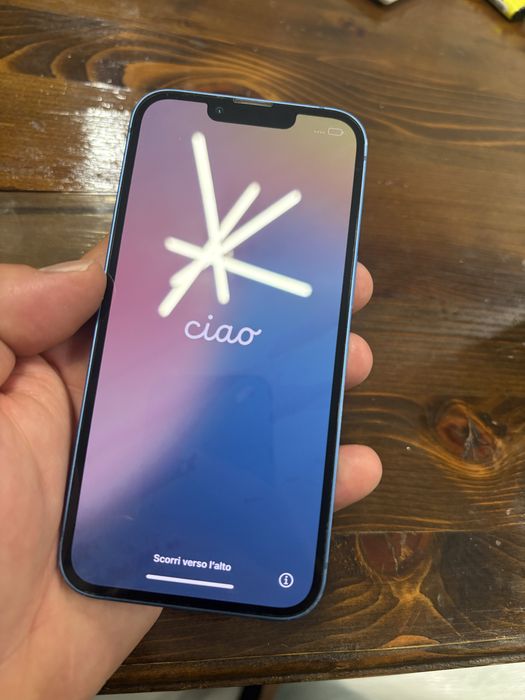Iphone 13 Blue.