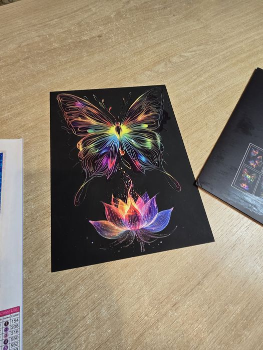 Vand poze de colorat, exista o selectie mare, in ambalaj cadou,