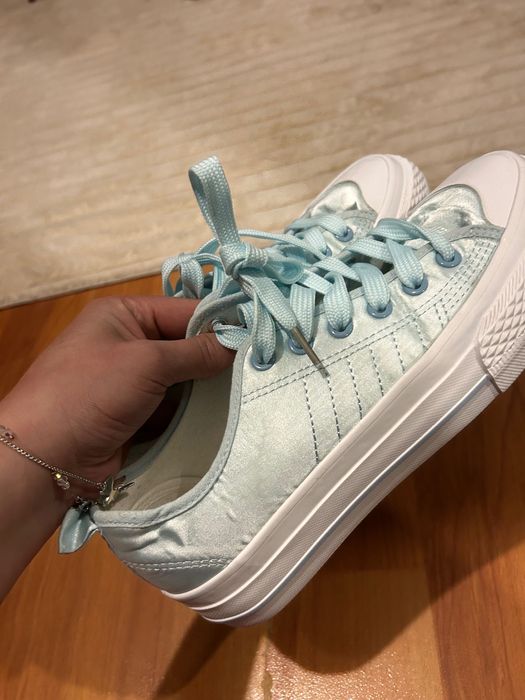 Чисто нови обувки на цена между 30-50 лв