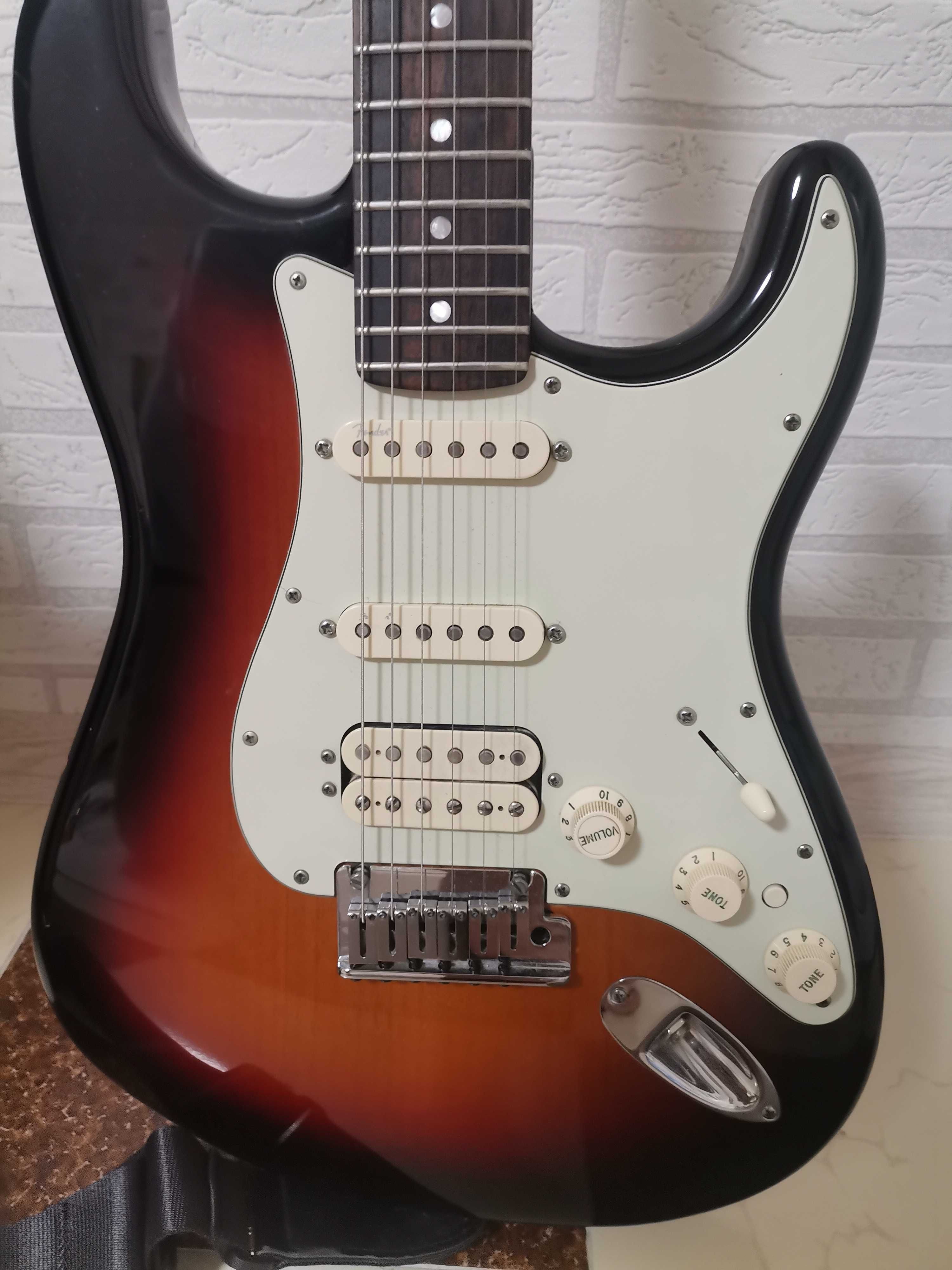 Китара Fender Deluxe N3 US 2012 година