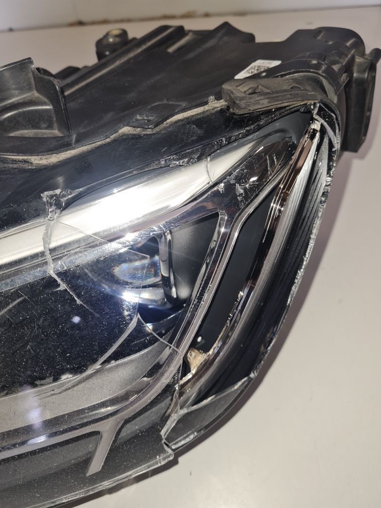 Far stânga full led Matrix AUDI A3/cod-8V0941035 /an-2016-2020 Europa