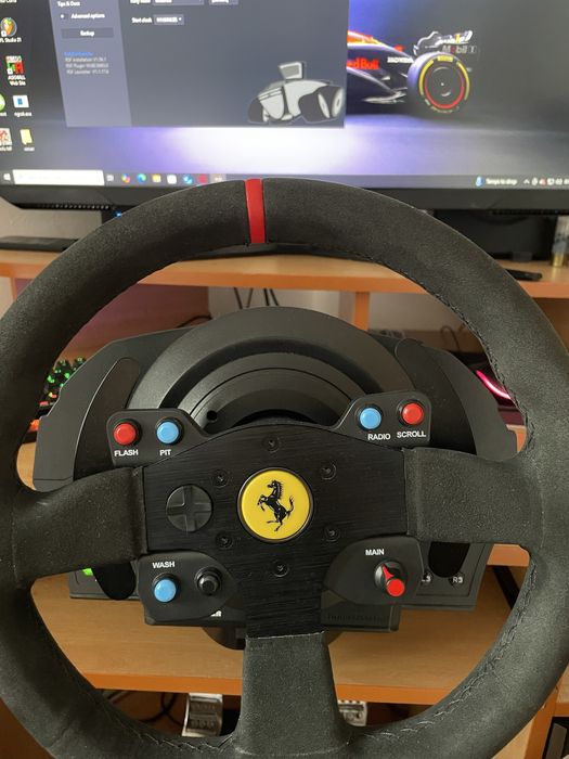 Волан Thrustmaster T300 FERRARI Integral Alcantara Edition