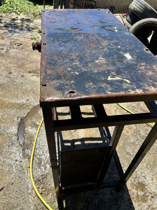 Метална маса за Цирколяр