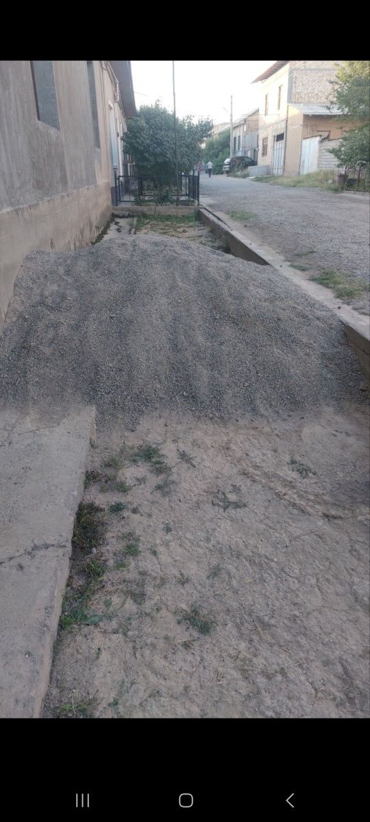 Qum klines sotiladi