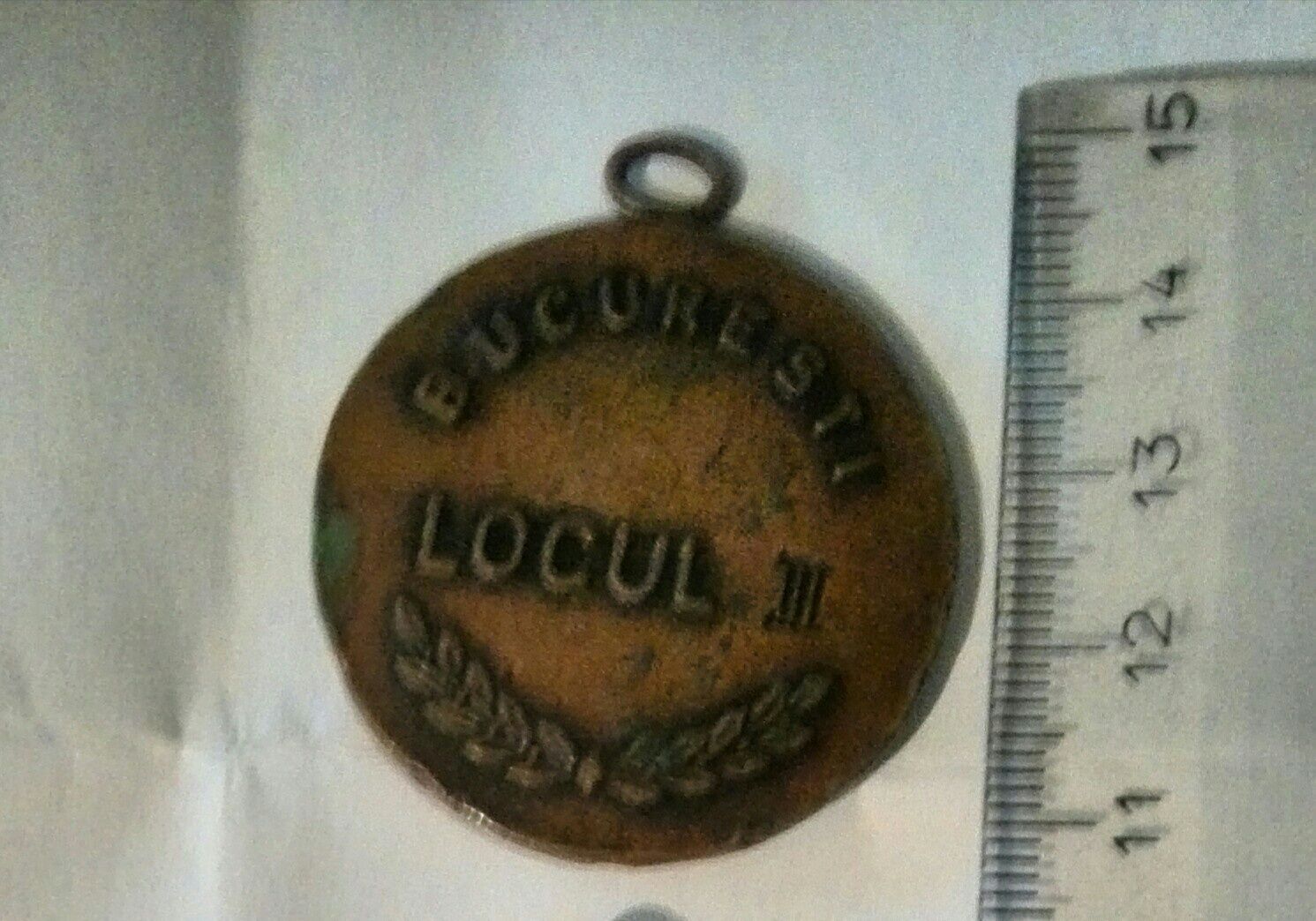 Vând sau schimb două medalii vechi din perioada comunismului.