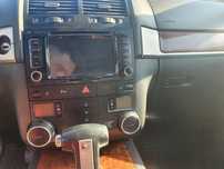 Dezmembrez Vw Touareg motor 3.0 tdi tip BKS 224cp an 2006 navigatie clapeta acceleratie galerie evacuuare admisie motoras geam racitor gaze rampa injectoare furtun intercooler debitmetru aer calculator motor ecu pompa servo servodirectie dezmembrari piese