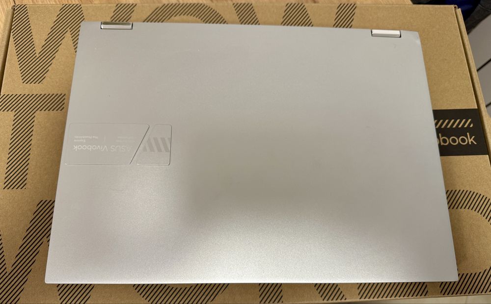 Asus Vivobook Flip 14 (TN3402Q) OLED 2in1