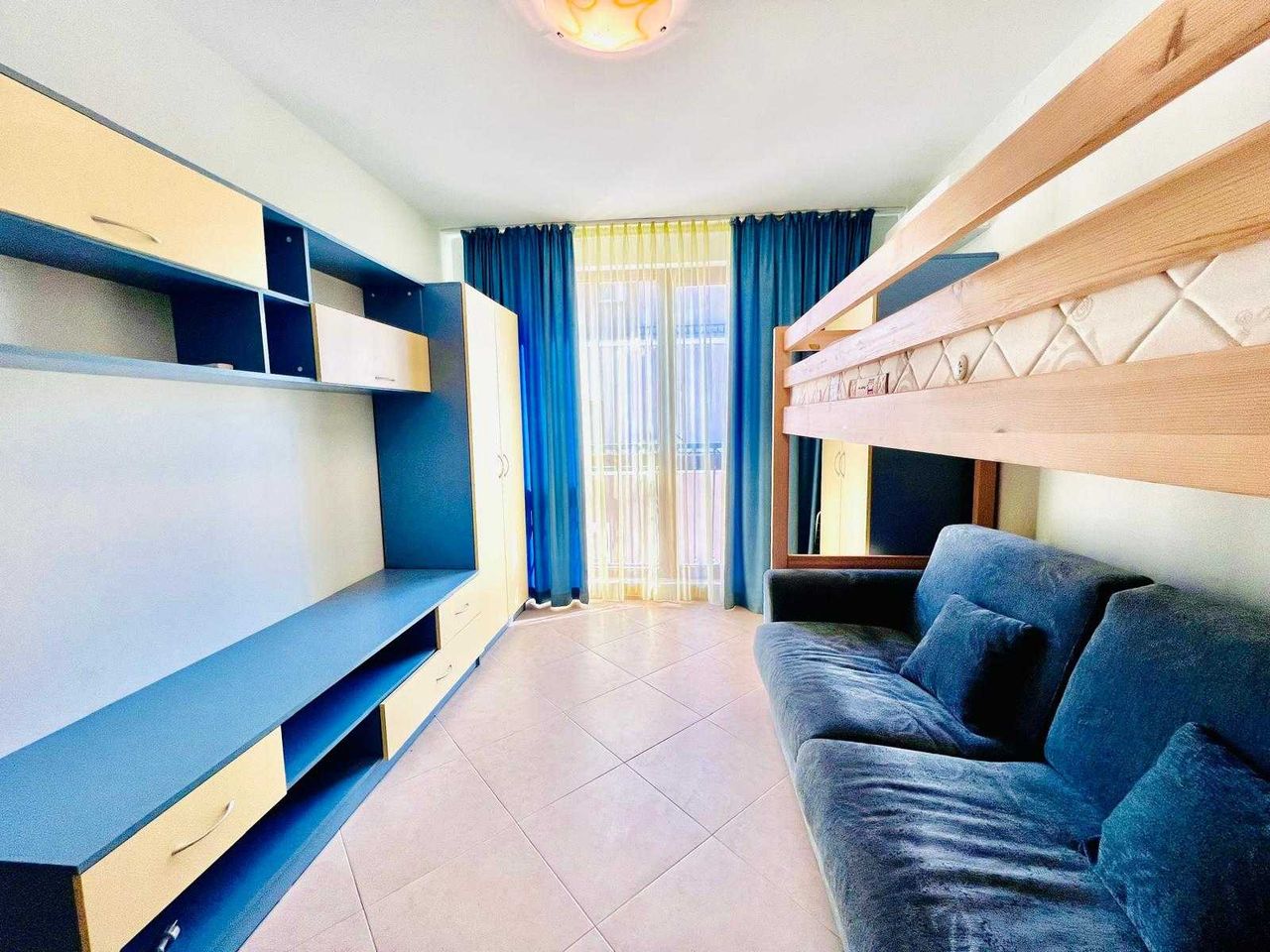 Продава се Тристаен апартамент в к.к. Слънчев бряг - 70 кв.м за 1572 €/кв.м - Снимка #13