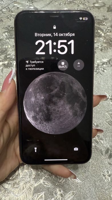 Айфон 11 про продаю срочно