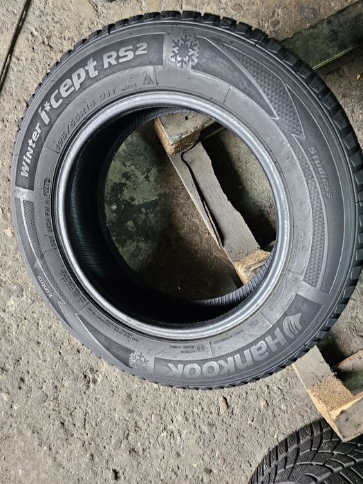 2 anvelope iarna 195 65 15 Hankook 2019