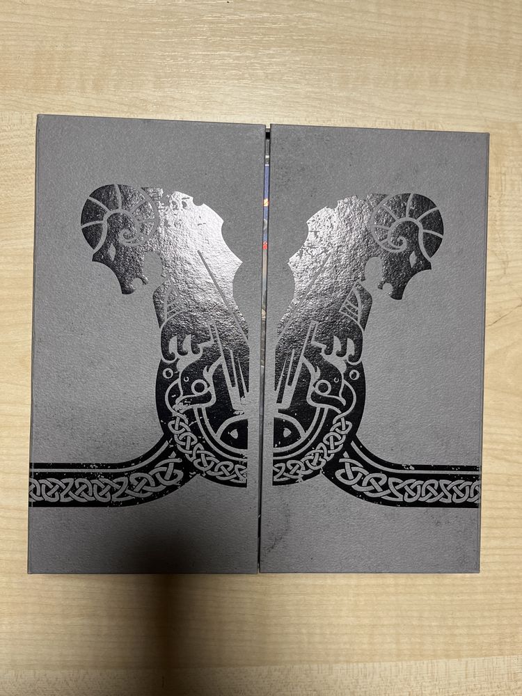 RARE - God of War PS4 Press edition + Bonus artbooks