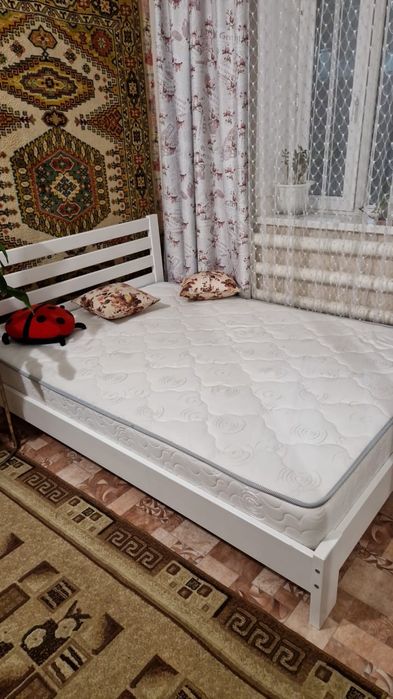 Продам кровать в отличном состоянии,белого цвета,ширина 150,длина 210