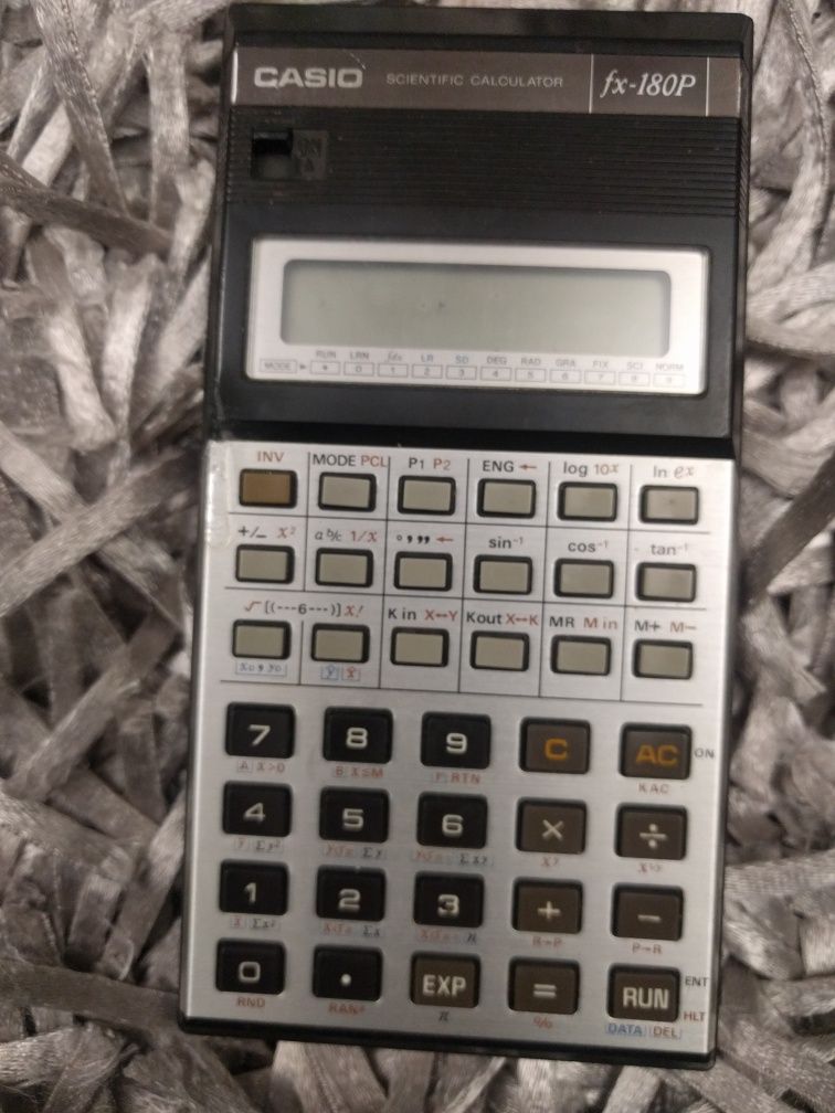 4 calculatoare de buzunar vintage Casio,Sperv-Remington, Sharp ,Welco