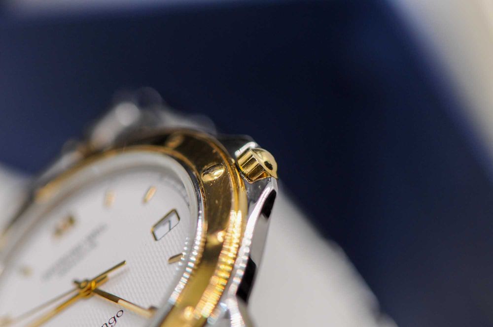 Мъжки швейцарски часовник - Raymond Weil Tango 5560