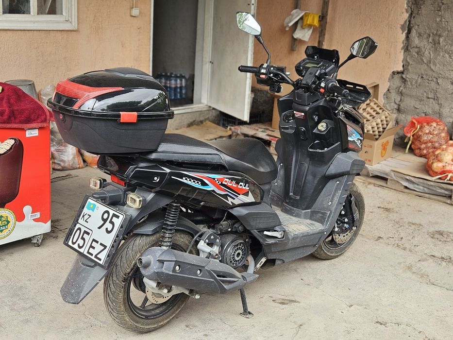 Мопед ТАНК 150 куб! Почти новый