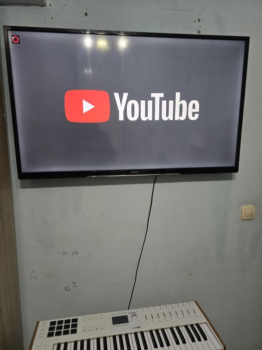 Продавамтелевизор хитачи