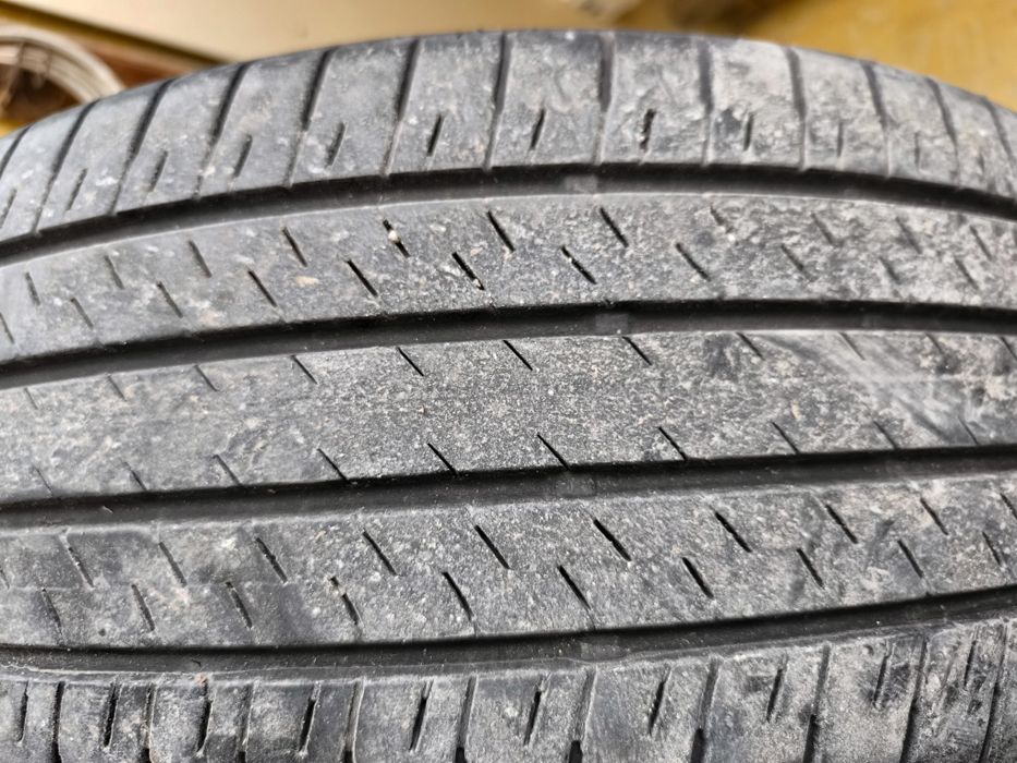 Гуми Bridgestone 235/55/18