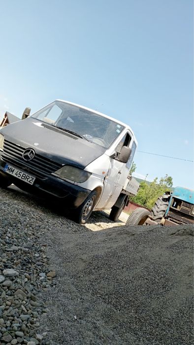 Vand camioneta. Stare bună. Detali in privat