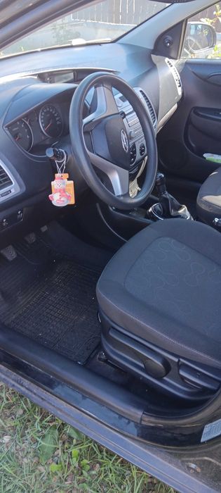 Vand Hyundai i20 benzina, an 2012