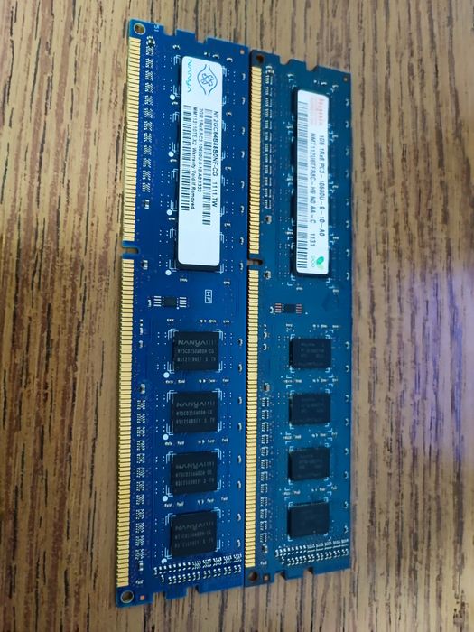 Memorii RAM DDR3 2+1 GB