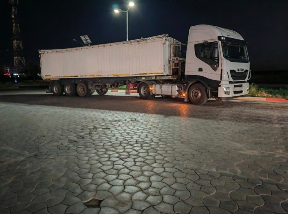 Ansambluri cap iveco si Semiremorca Schmitz Stas 2007