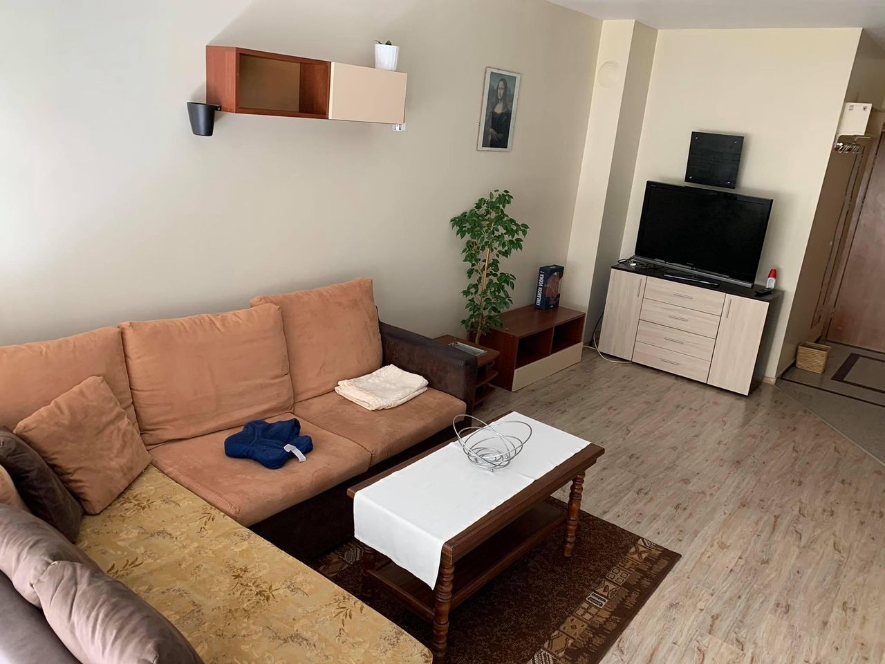 Дава се под наем Двустаен апартамент в Бургас, Сарафово - 50 кв.м за 357 € - Снимка #2