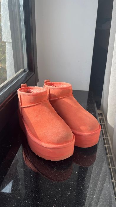 UGG marimea 37 ,stare exeptionala