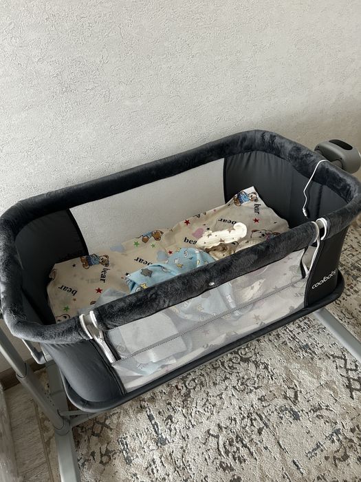 Продаю новый манеж