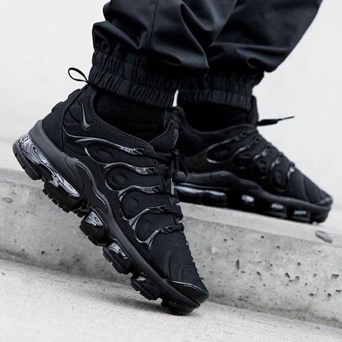 Vapormax Plus Negru/Mărimi de la 36 la 43