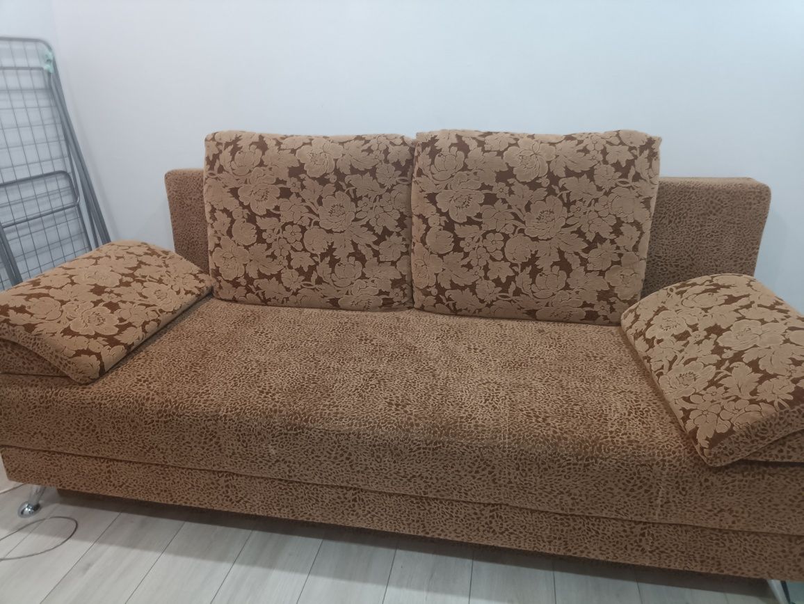 Продается  диван