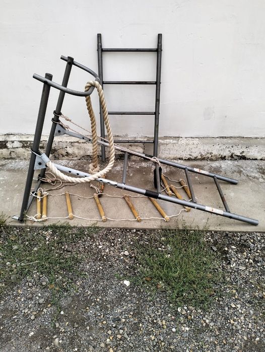 Турник шведская .