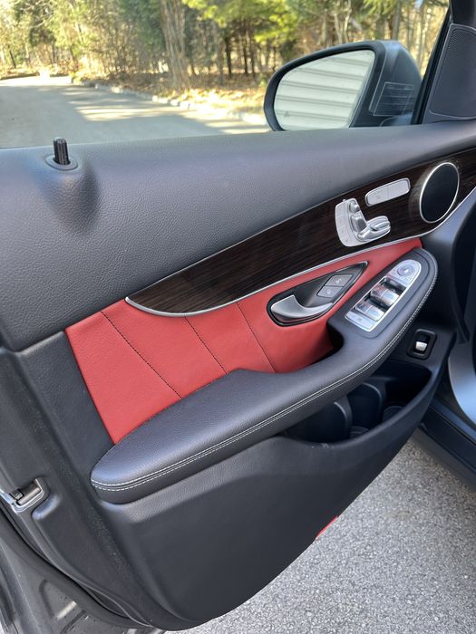 Mercedes Benz GLC 300 AMG LINE ( Лизинг, Бартер)