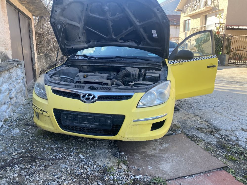 Hyundai i30 cw лек автомобил