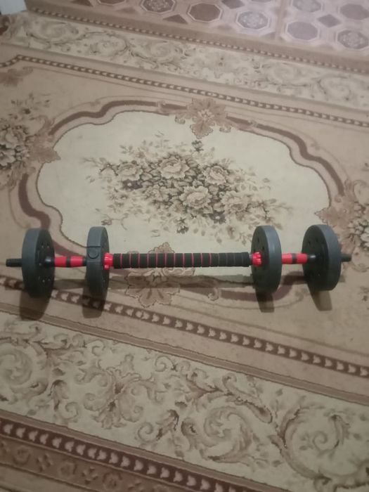 Штанга всего в блинов 4 блина по 2 кг 4 блина по 1 кг!