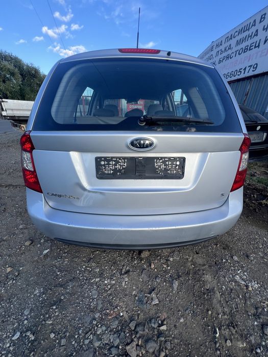 Kia Carens 1.6i на части