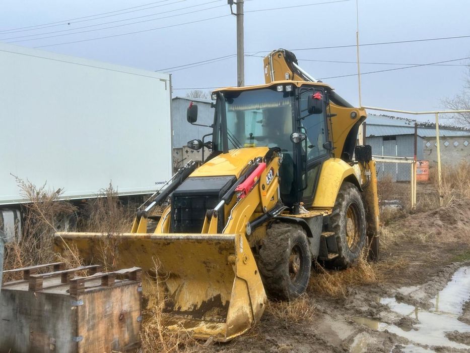 Аренда эсковатор погрузчик 3в1 петушок.
