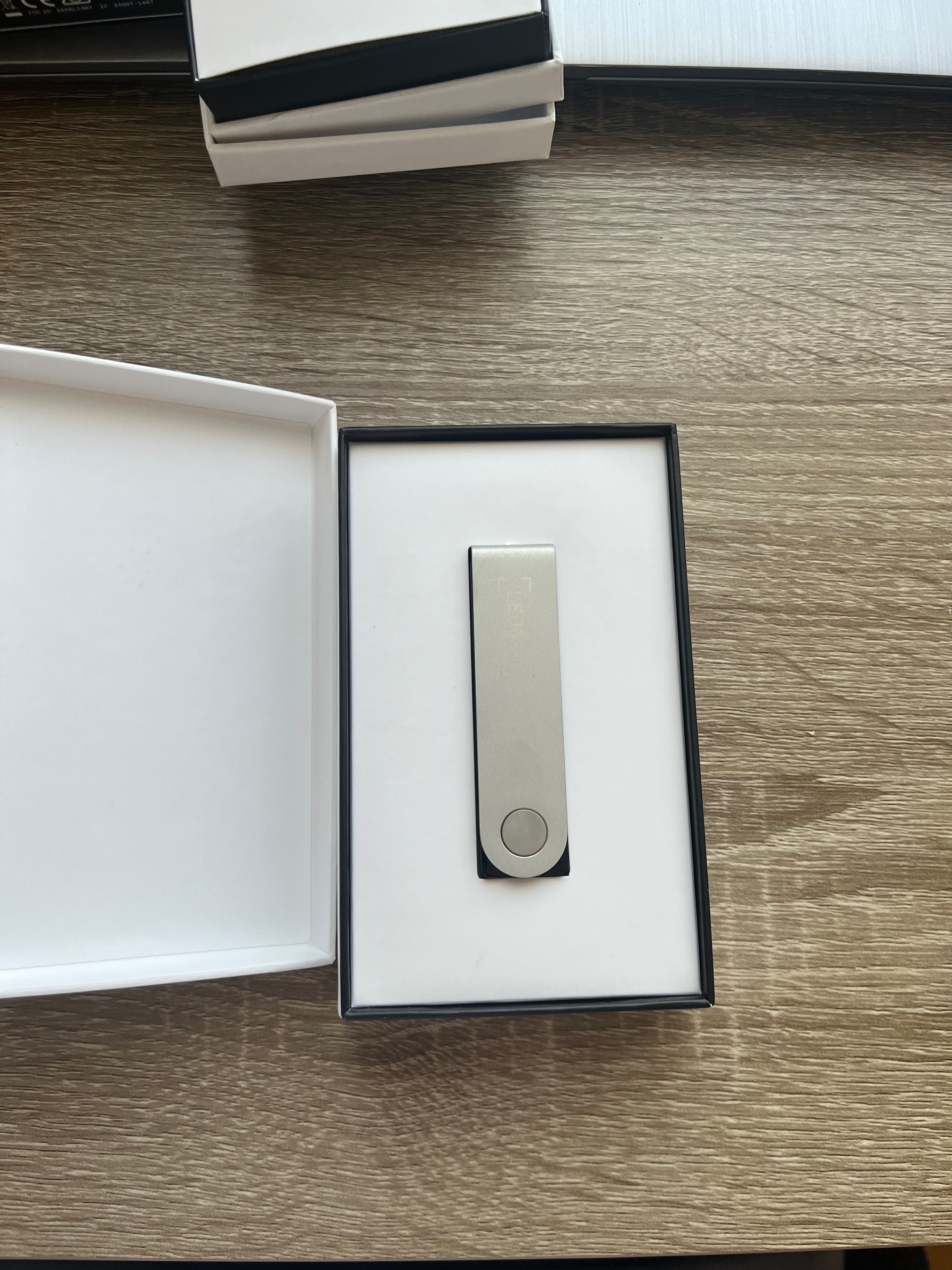 НОВ! Крипто портфейл Ledger Nano X