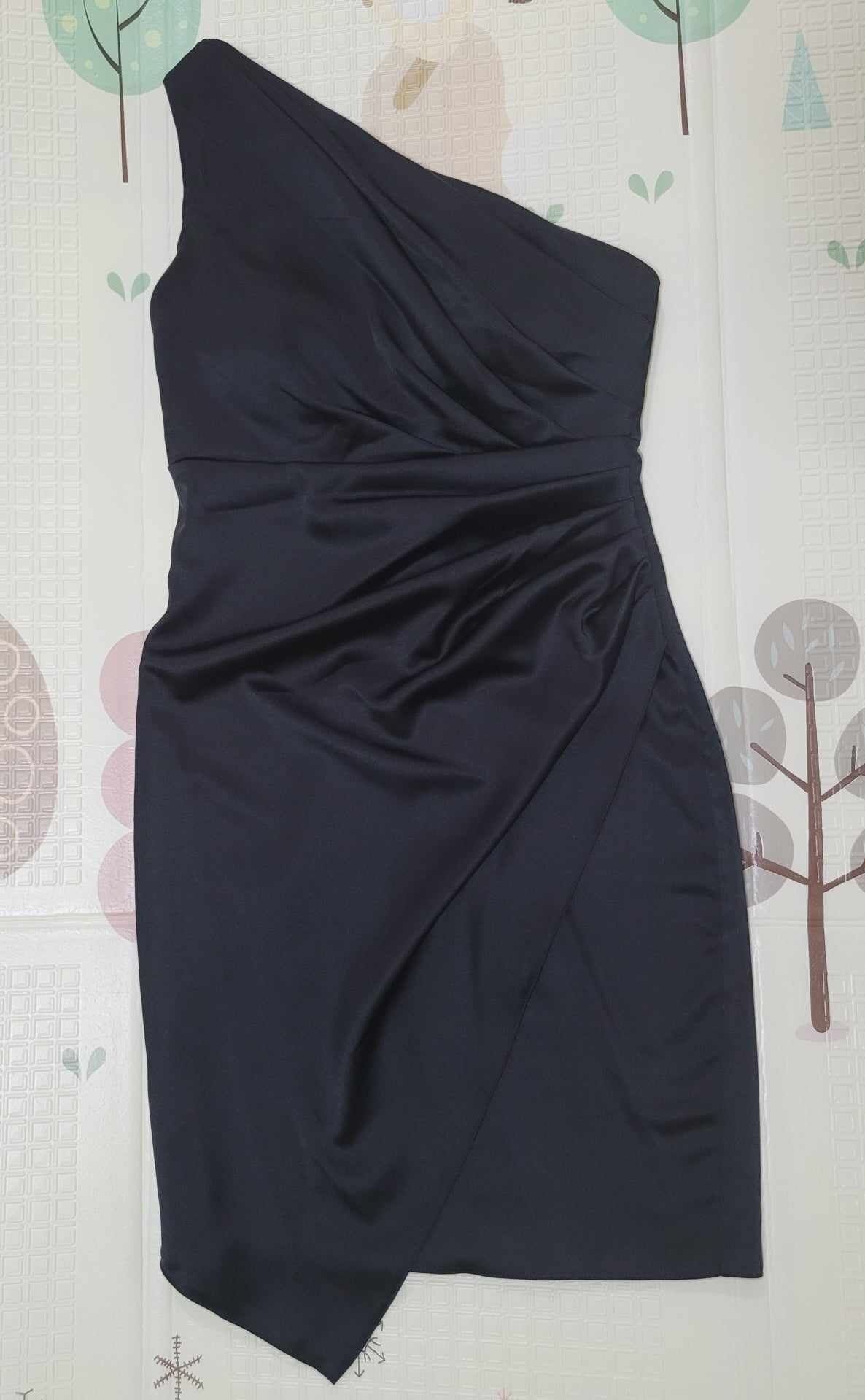 Rochie scurta neagra satin