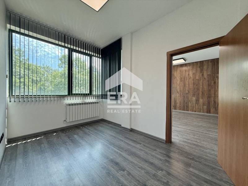 Дава се под наем Офис в София, Лозенец - 89 кв.м за 990 € - Снимка #9