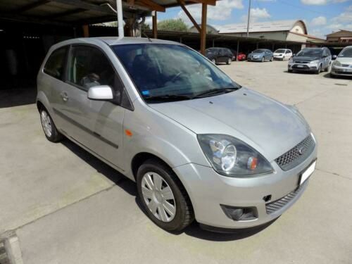 Dezmembrez piese Ford Fiesta mk6 motor 1.4 tdci