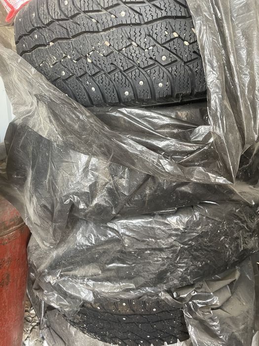 Продам шины viatti 225/55/18