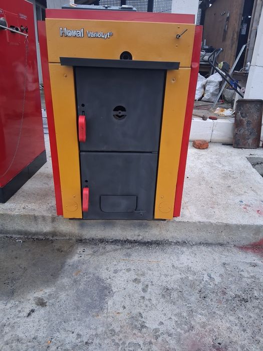 Vând centrala pe lemne