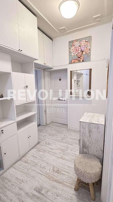 Дава се под наем Двустаен апартамент в Варна, Червен площад - 72 кв.м за 460 € - Снимка #6