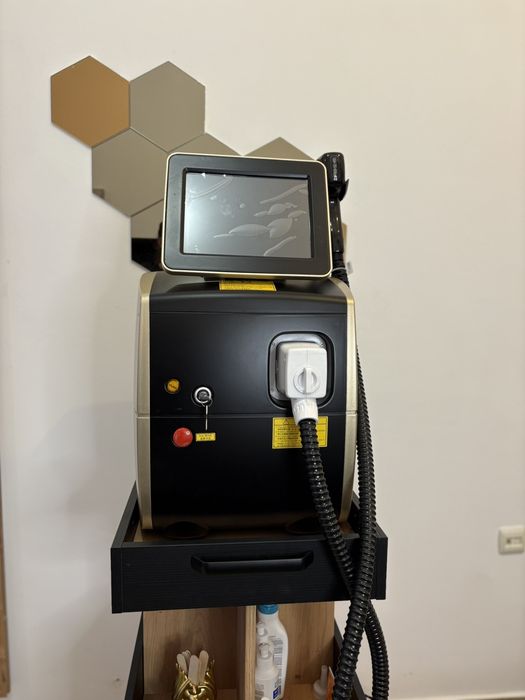 ПРОДАВА СЕ: Професионален диоден лазер за епилация SHR/HR/STACK