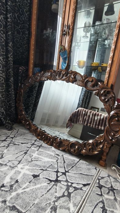 Oglindă de perete
