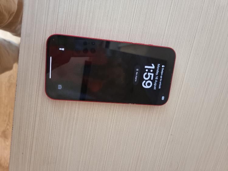 iPhone 13 – отлично състояние, батерия 74%